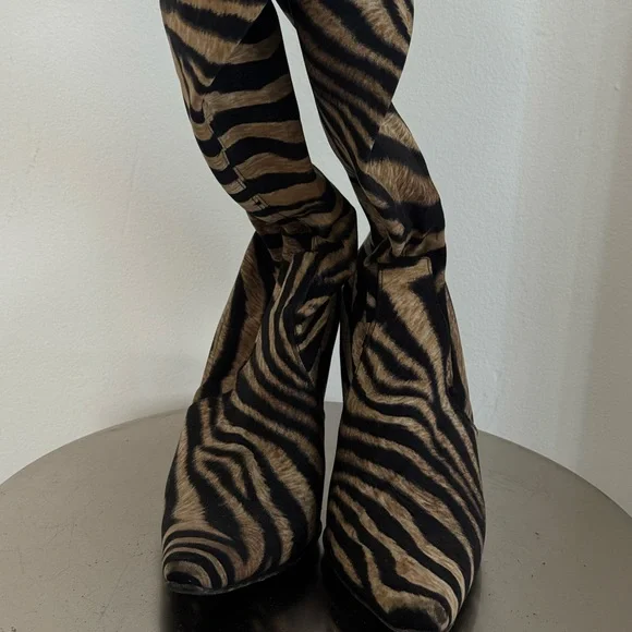 Y2K Zebra Print Women's Boots - Picture 3 of 3
